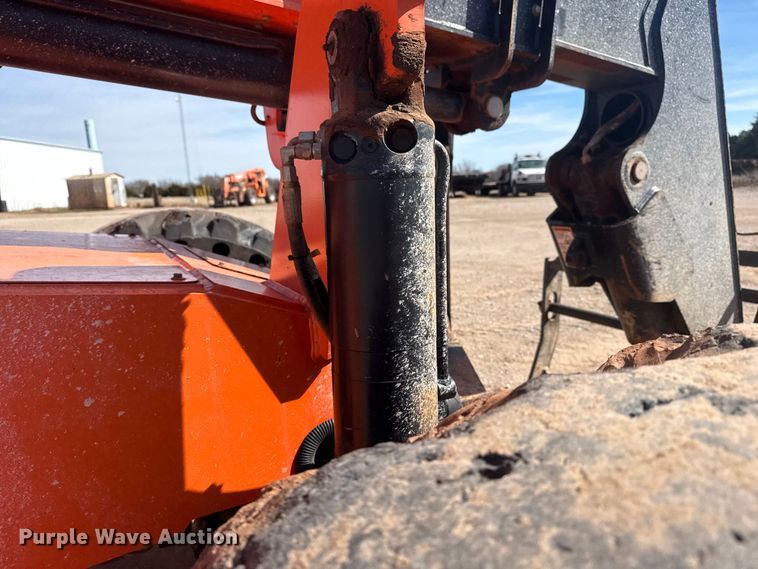 image for item DQ4257 JLG Skytrak 10052 telehandler