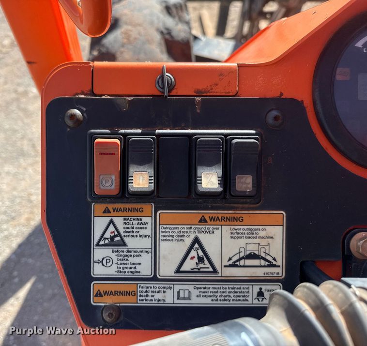 image for item DQ4257 JLG Skytrak 10052 telehandler