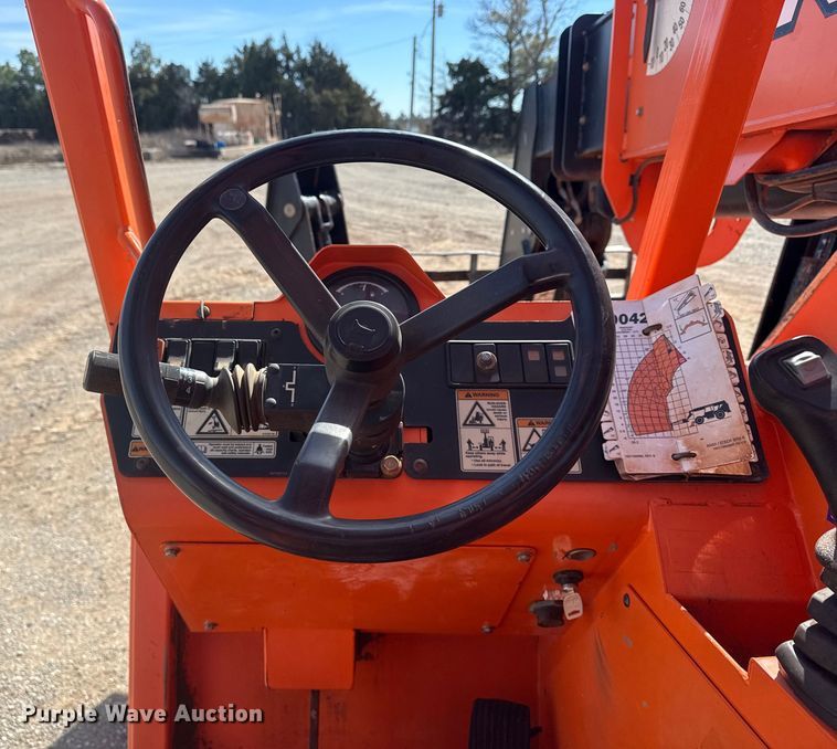 image for item DQ4257 JLG Skytrak 10052 telehandler
