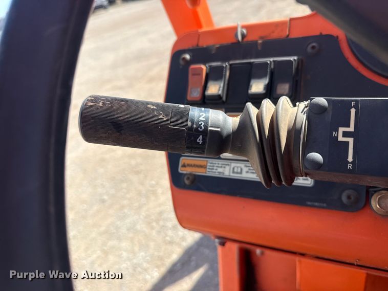 image for item DQ4257 JLG Skytrak 10052 telehandler