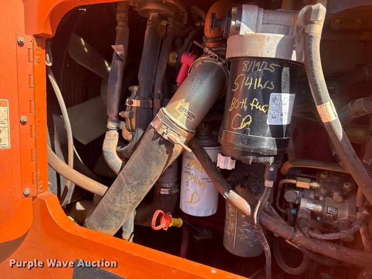 image for item DQ4257 JLG Skytrak 10052 telehandler