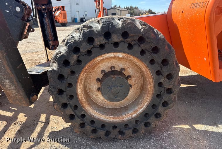image for item DQ4257 JLG Skytrak 10052 telehandler