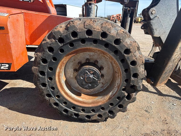 image for item DQ4257 JLG Skytrak 10052 telehandler