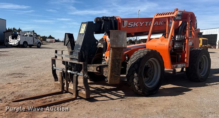 image for item DQ4258 2018 JLG Skytrak 10054 telehandler