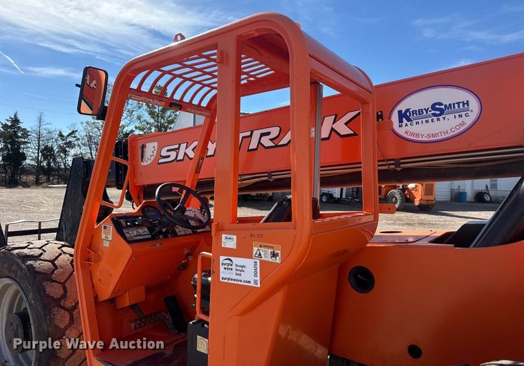 image for item DQ4258 2018 JLG Skytrak 10054 telehandler
