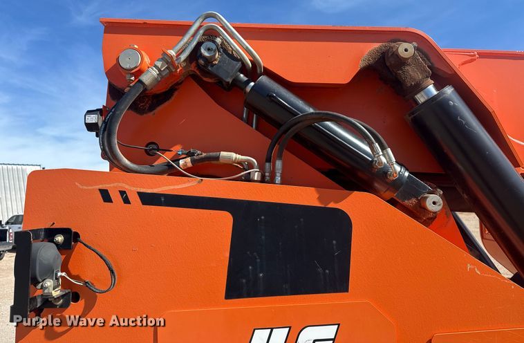 image for item DQ4258 2018 JLG Skytrak 10054 telehandler