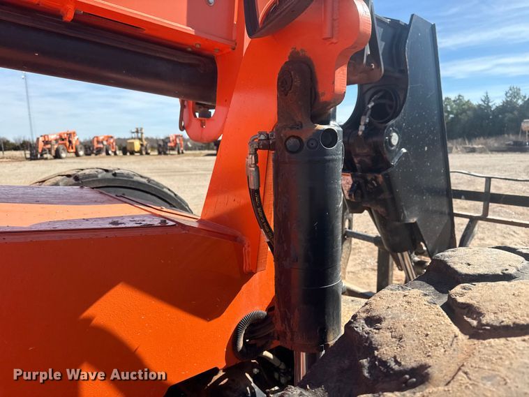 image for item DQ4258 2018 JLG Skytrak 10054 telehandler
