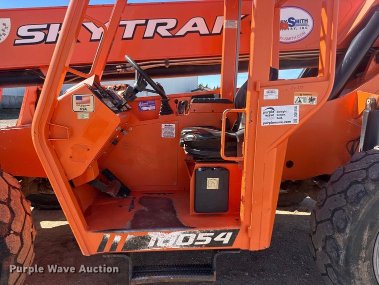 image for item DQ4258 2018 JLG Skytrak 10054 telehandler