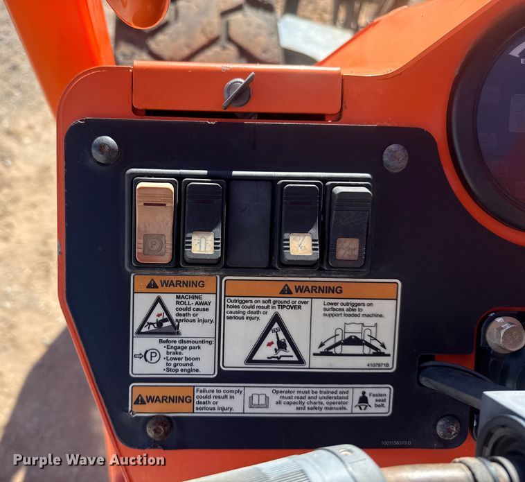 image for item DQ4258 2018 JLG Skytrak 10054 telehandler