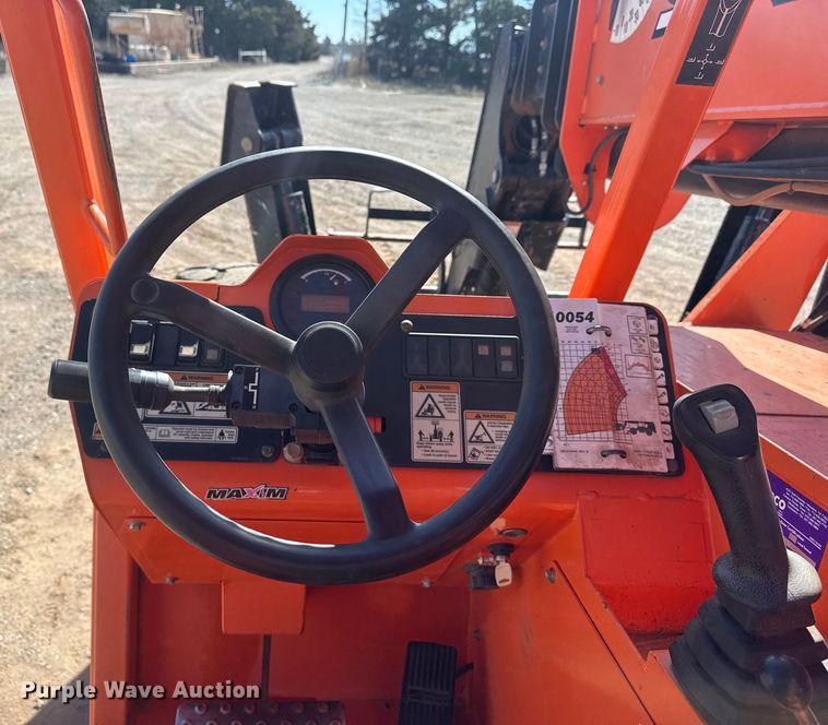 image for item DQ4258 2018 JLG Skytrak 10054 telehandler