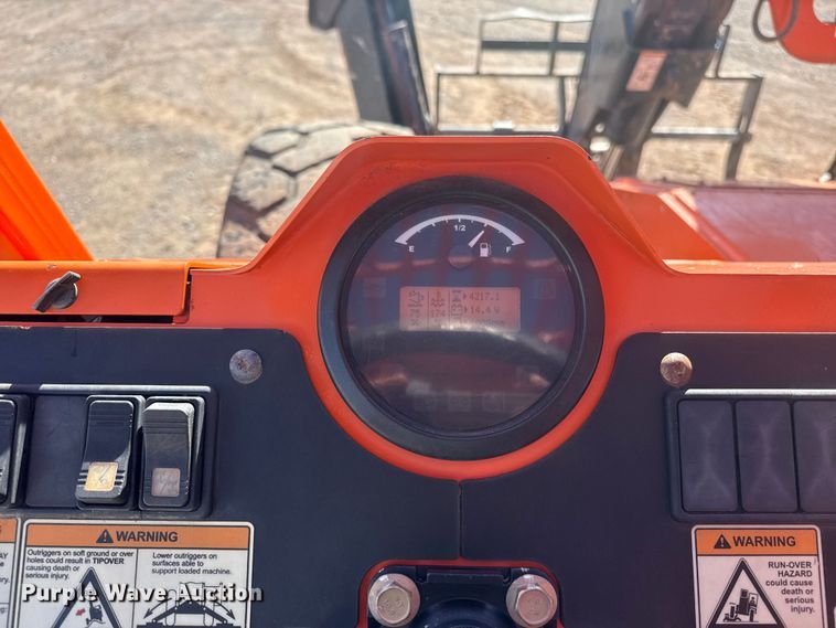 image for item DQ4258 2018 JLG Skytrak 10054 telehandler