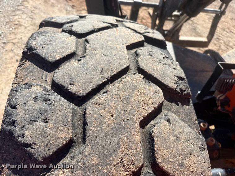 image for item DQ4258 2018 JLG Skytrak 10054 telehandler