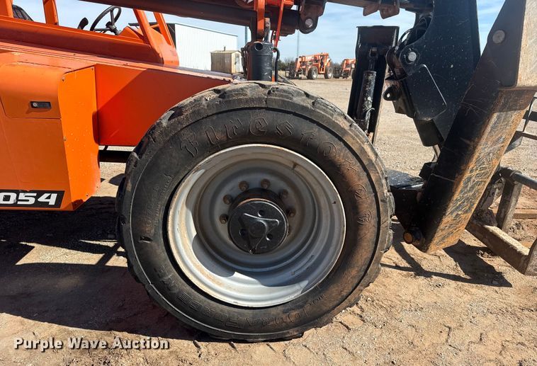 image for item DQ4258 2018 JLG Skytrak 10054 telehandler