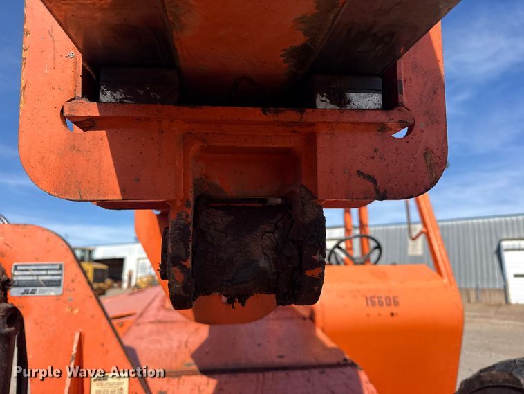 image for item DQ4259 2012 JLG Skytrak 10042 telehandler