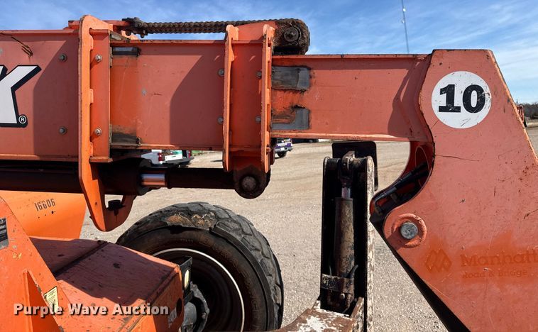 image for item DQ4259 2012 JLG Skytrak 10042 telehandler