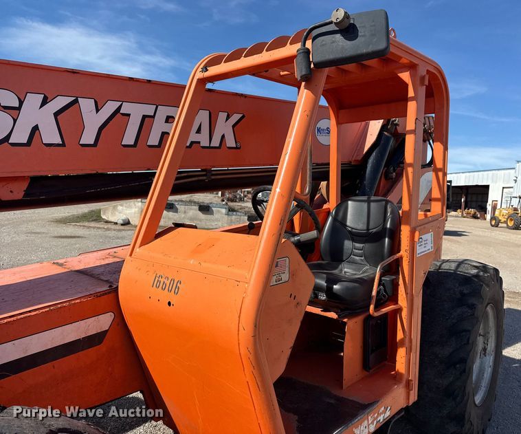 image for item DQ4259 2012 JLG Skytrak 10042 telehandler