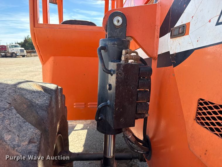 image for item DQ4259 2012 JLG Skytrak 10042 telehandler