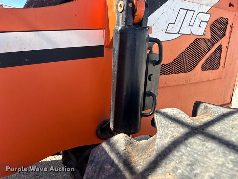 image for item DQ4259 2012 JLG Skytrak 10042 telehandler