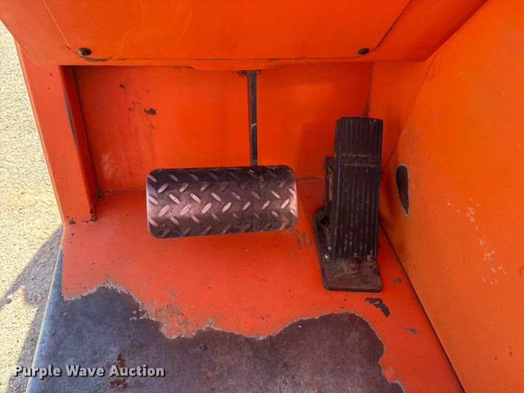 image for item DQ4259 2012 JLG Skytrak 10042 telehandler