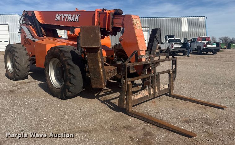 image for item DQ4260 2014 JLG Skytrak 10042 telehandler
