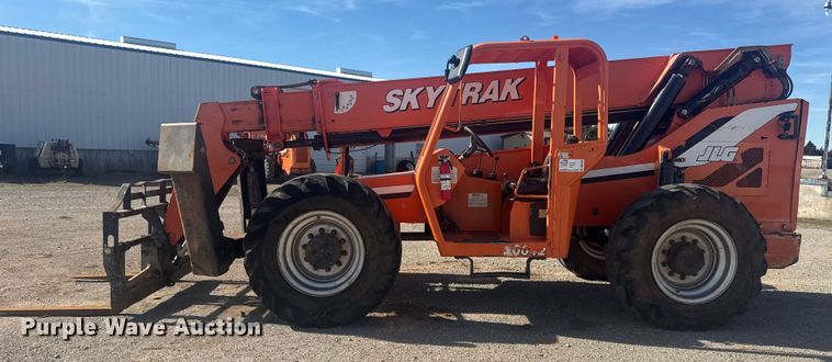 image for item DQ4260 2014 JLG Skytrak 10042 telehandler