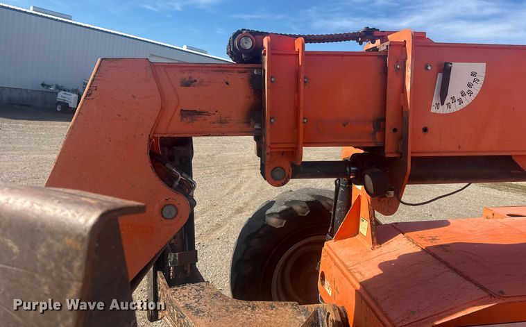 image for item DQ4260 2014 JLG Skytrak 10042 telehandler