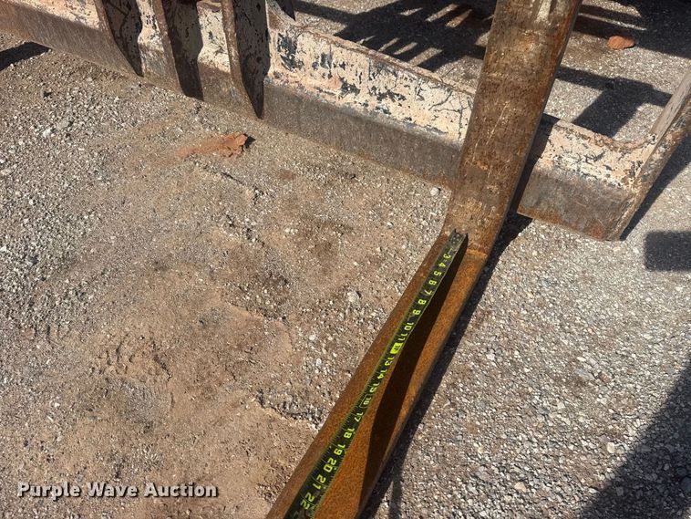 image for item DQ4260 2014 JLG Skytrak 10042 telehandler