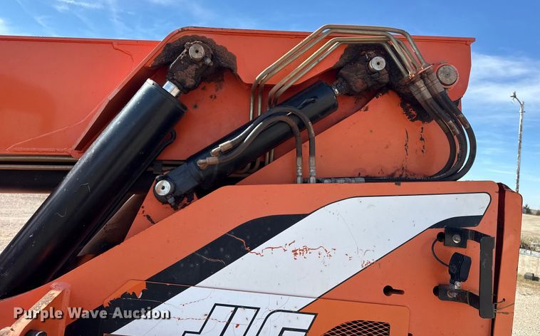image for item DQ4260 2014 JLG Skytrak 10042 telehandler
