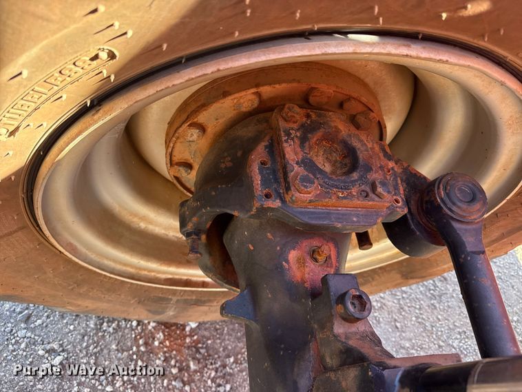 image for item DQ4260 2014 JLG Skytrak 10042 telehandler