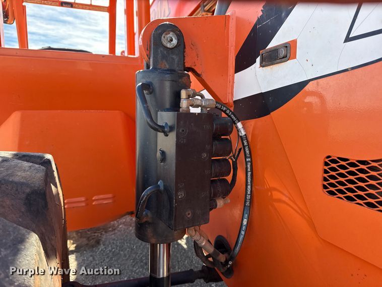 image for item DQ4260 2014 JLG Skytrak 10042 telehandler