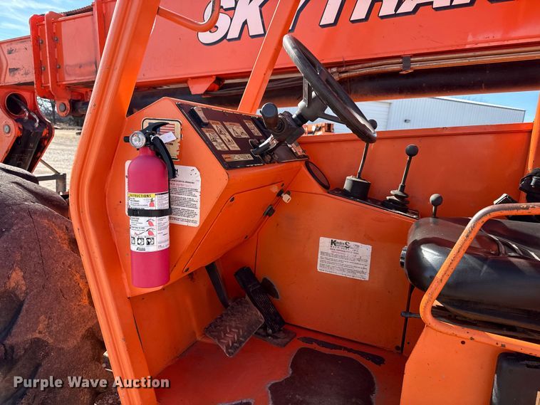 image for item DQ4260 2014 JLG Skytrak 10042 telehandler