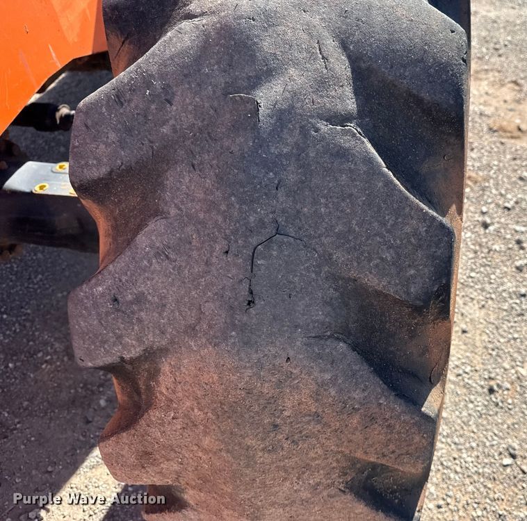 image for item DQ4260 2014 JLG Skytrak 10042 telehandler