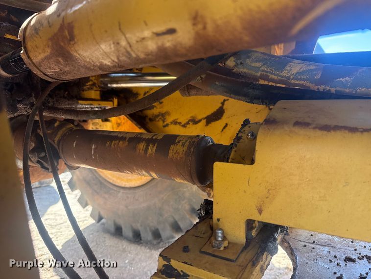 image for item DQ4262 1998 Caterpillar IT28G wheel loader