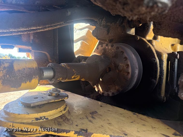 image for item DQ4262 1998 Caterpillar IT28G wheel loader