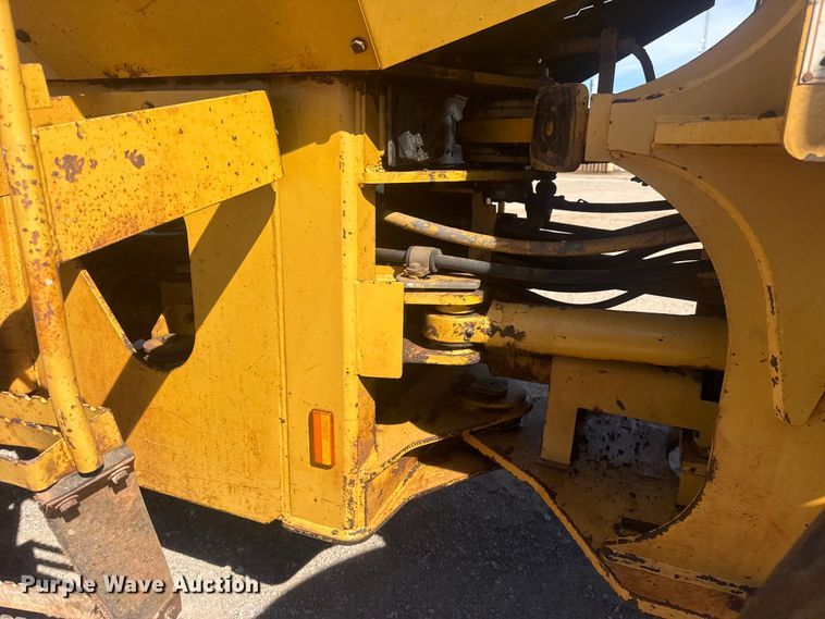 image for item DQ4262 1998 Caterpillar IT28G wheel loader