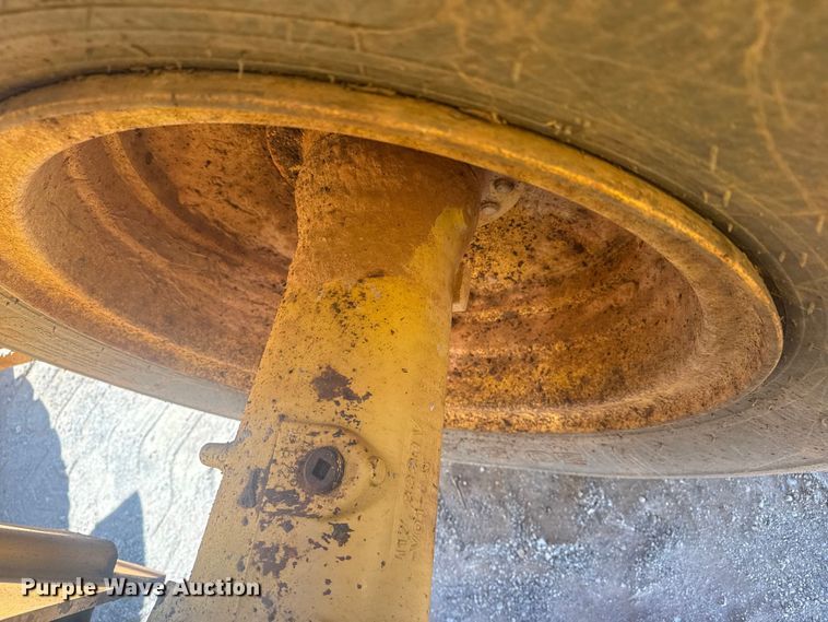 image for item DQ4262 1998 Caterpillar IT28G wheel loader