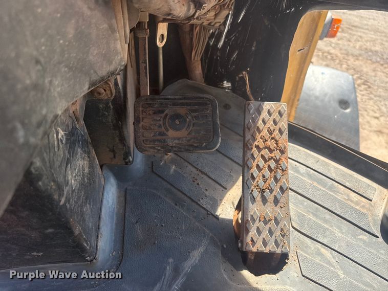 image for item DQ4262 1998 Caterpillar IT28G wheel loader