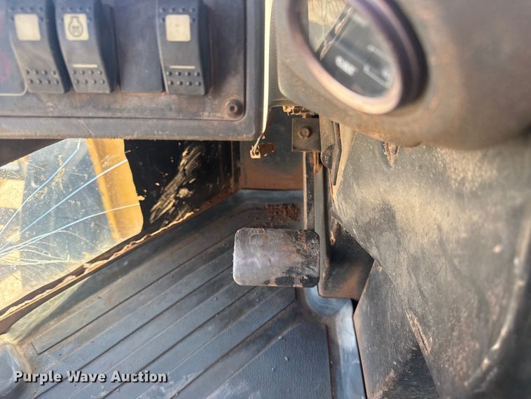 image for item DQ4262 1998 Caterpillar IT28G wheel loader