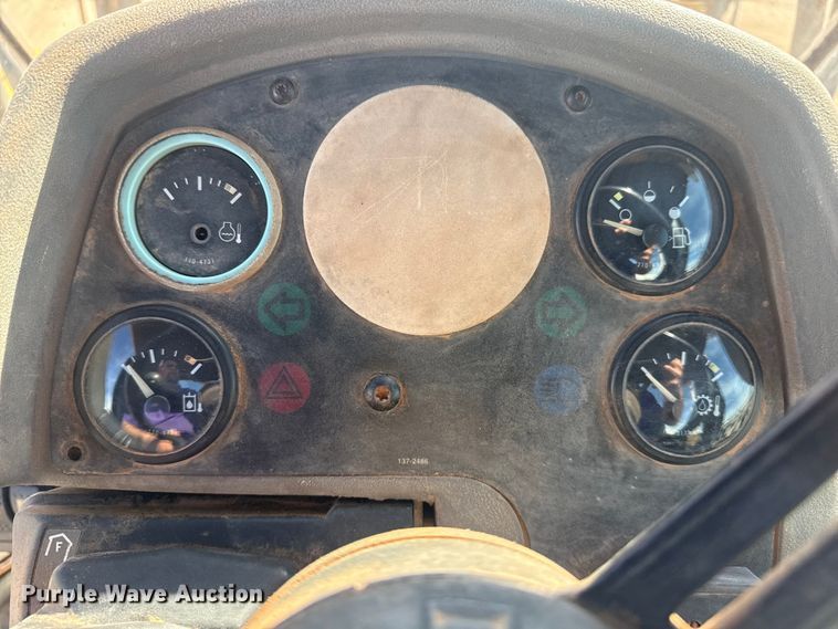 image for item DQ4262 1998 Caterpillar IT28G wheel loader