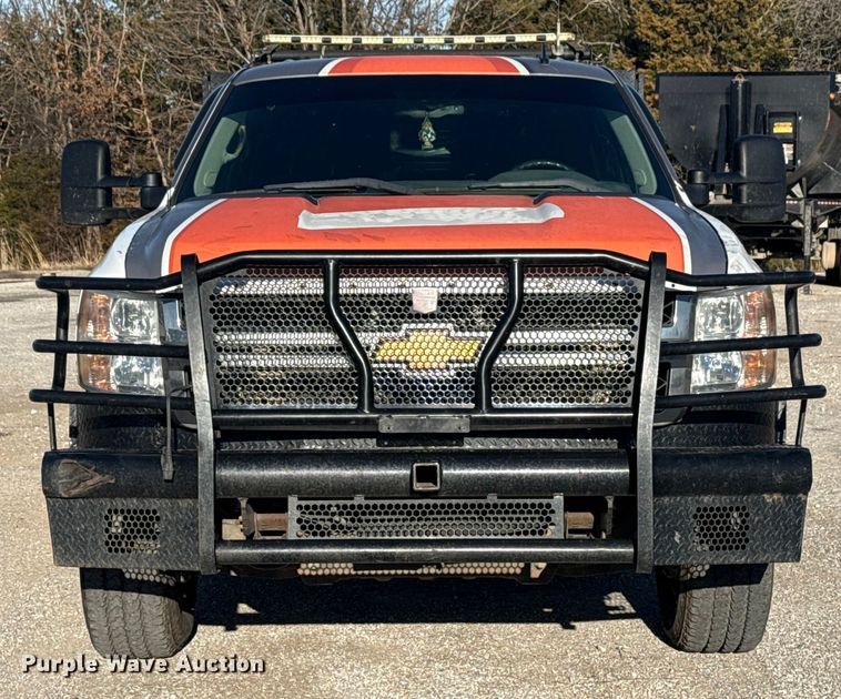 image for item DQ4264 2012 Chevrolet Silverado 3500 Crew Cab utility bed pickup truck