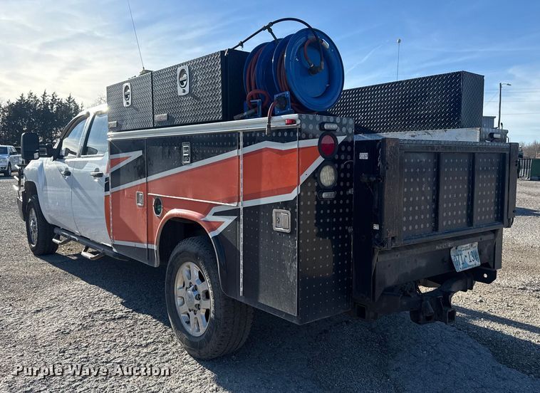 image for item DQ4264 2012 Chevrolet Silverado 3500 Crew Cab utility bed pickup truck