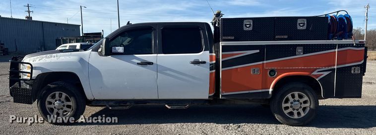 image for item DQ4264 2012 Chevrolet Silverado 3500 Crew Cab utility bed pickup truck