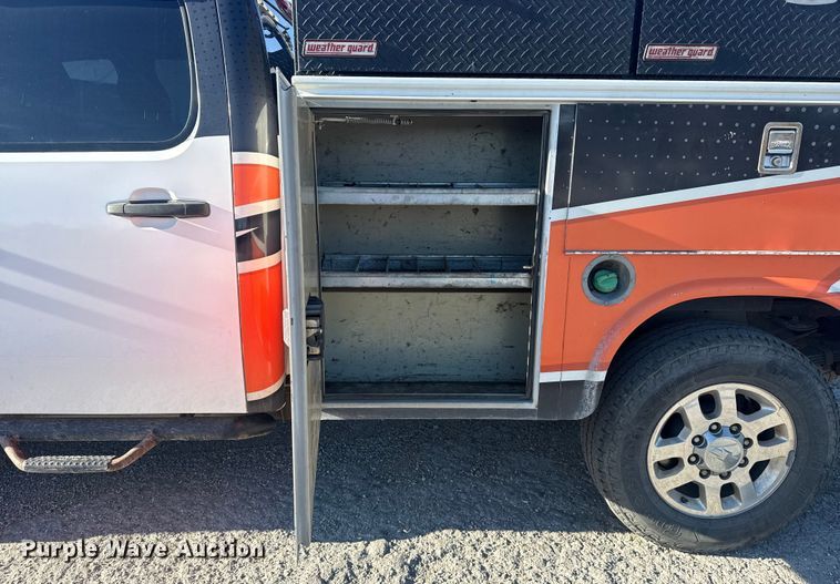 image for item DQ4264 2012 Chevrolet Silverado 3500 Crew Cab utility bed pickup truck