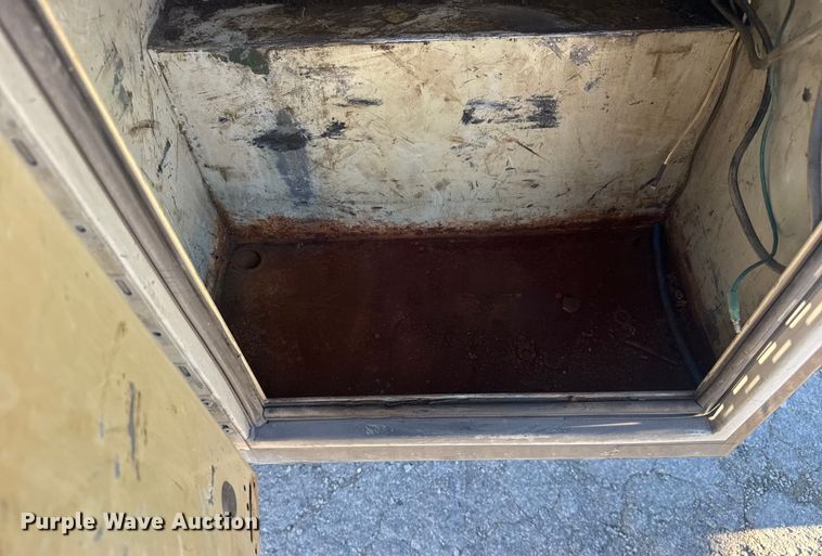 image for item DQ4264 2012 Chevrolet Silverado 3500 Crew Cab utility bed pickup truck