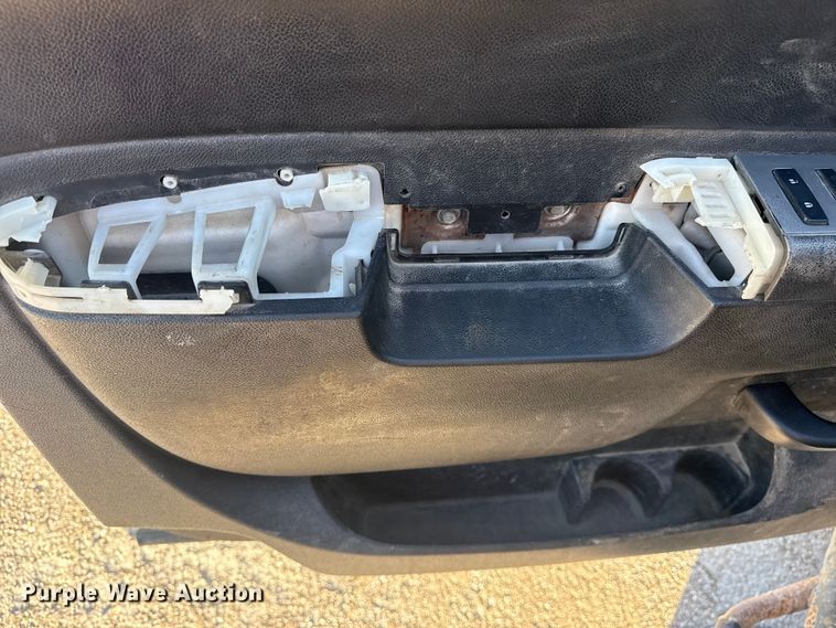 image for item DQ4264 2012 Chevrolet Silverado 3500 Crew Cab utility bed pickup truck