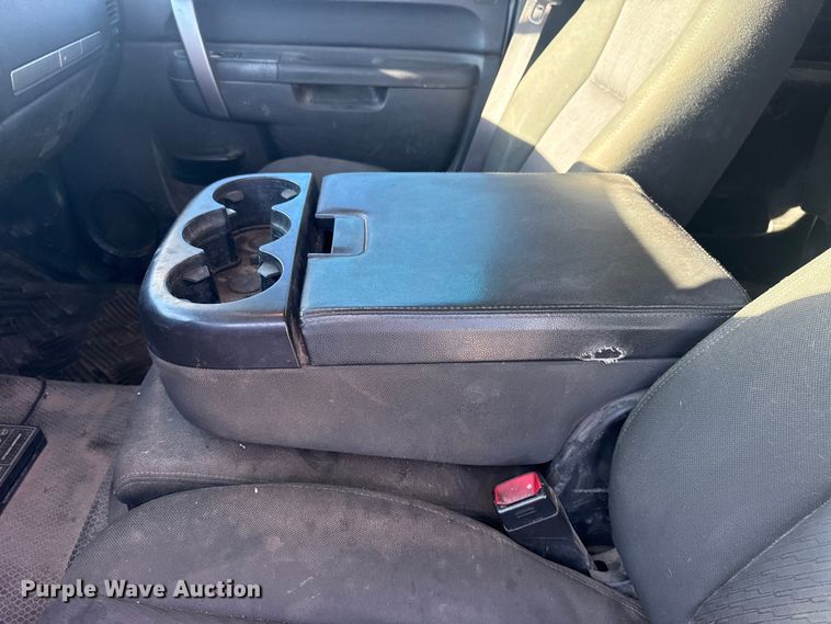 image for item DQ4264 2012 Chevrolet Silverado 3500 Crew Cab utility bed pickup truck