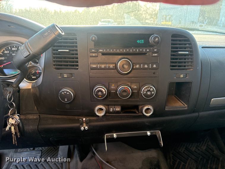 image for item DQ4264 2012 Chevrolet Silverado 3500 Crew Cab utility bed pickup truck