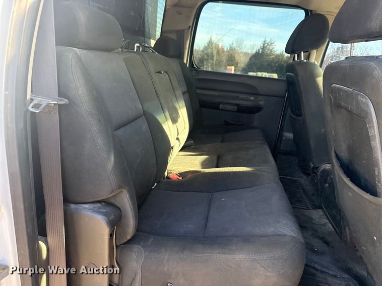 image for item DQ4264 2012 Chevrolet Silverado 3500 Crew Cab utility bed pickup truck