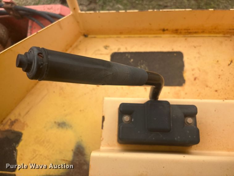 image for item DQ4266 2004 Dynapac CA250PD Single Drum Vibratory Roller