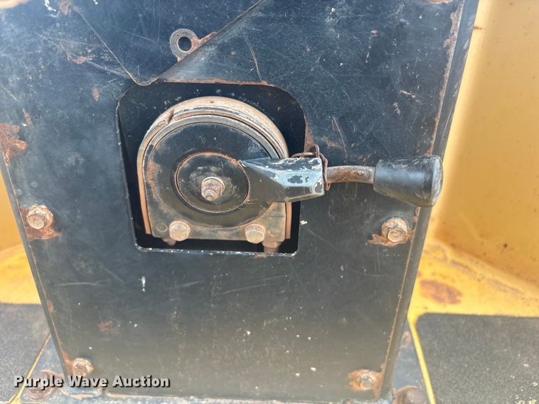 image for item DQ4266 2004 Dynapac CA250PD Single Drum Vibratory Roller